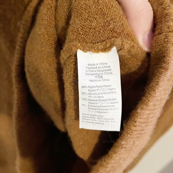 Madewell Wrap-Front Pullover Sweater in Coziest Yarn - Picture 6 of 9